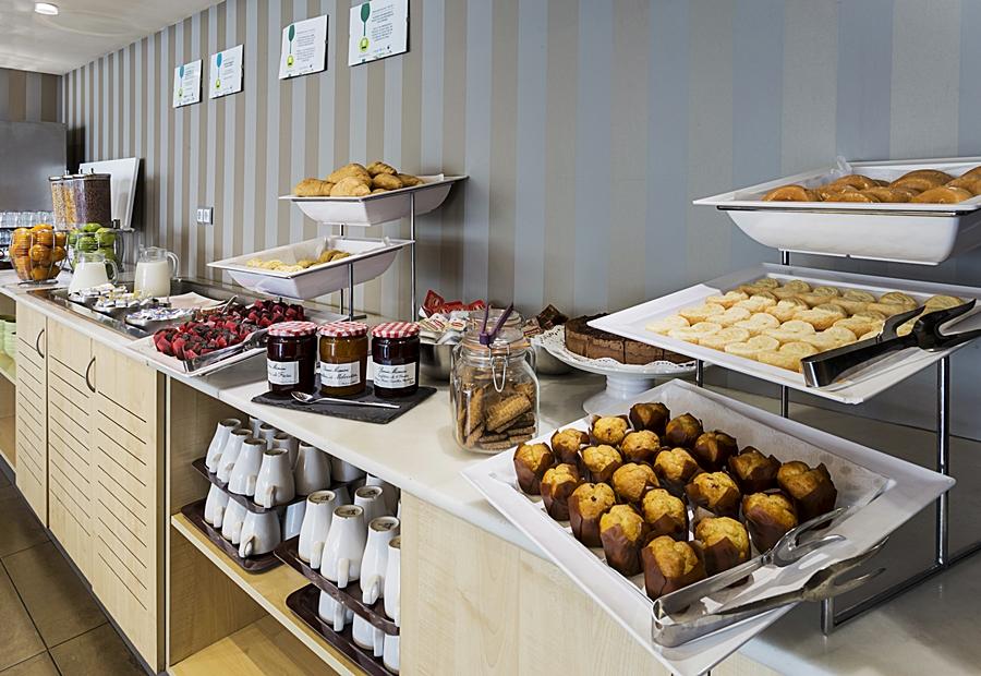 B&B Hotel Madrid Aeropuerto T1 T2 T3 ภายนอก รูปภาพ