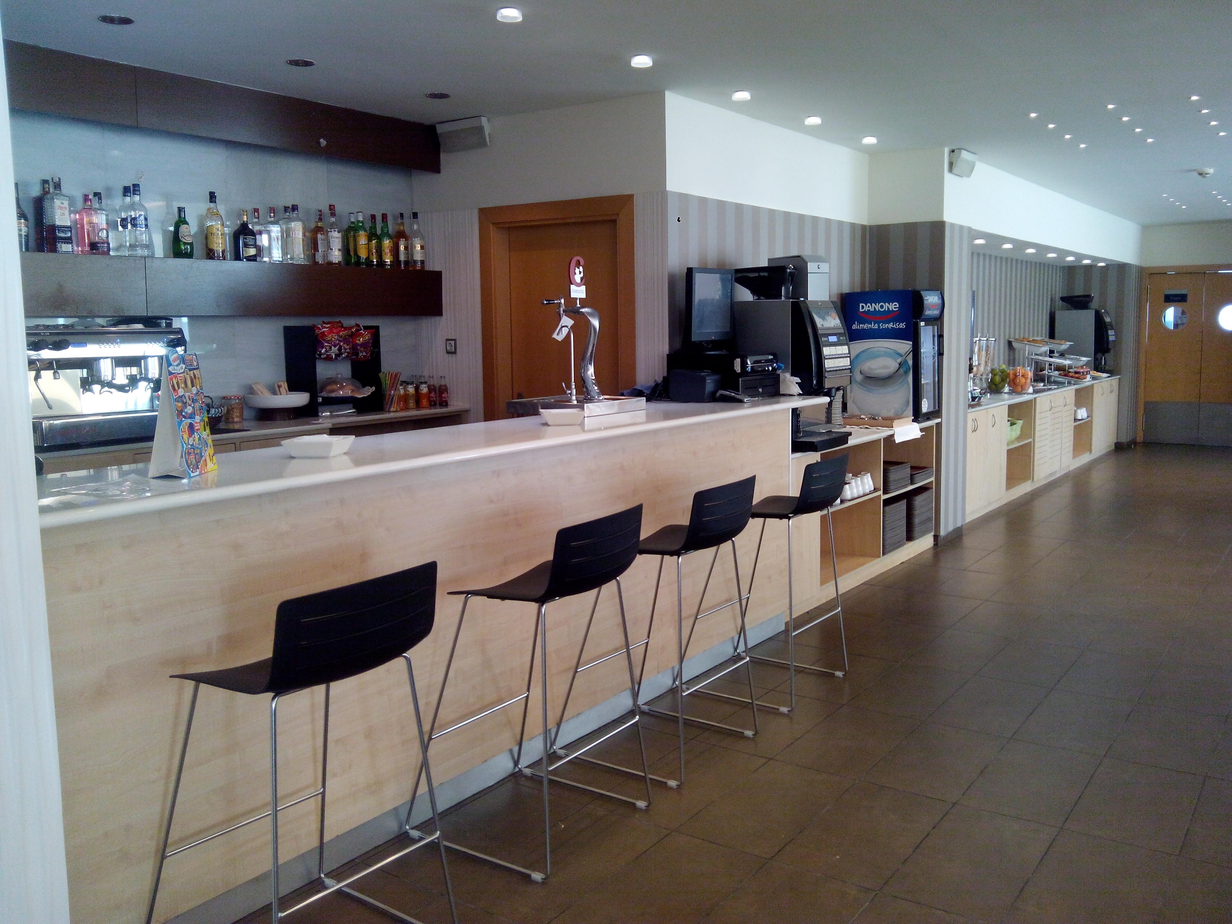 B&B Hotel Madrid Aeropuerto T1 T2 T3 ภายนอก รูปภาพ