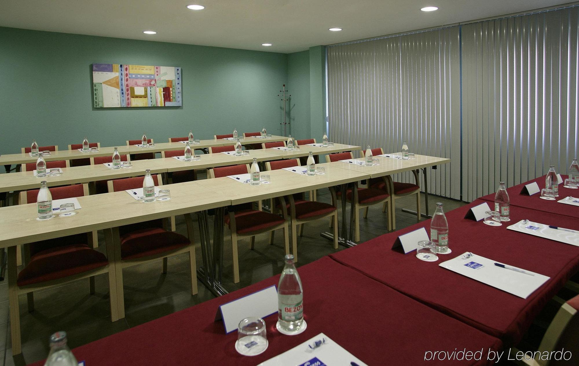 B&B Hotel Madrid Aeropuerto T1 T2 T3 สิ่งอำนวยความสะดวก รูปภาพ