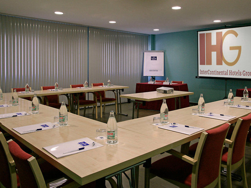 B&B Hotel Madrid Aeropuerto T1 T2 T3 ภายนอก รูปภาพ