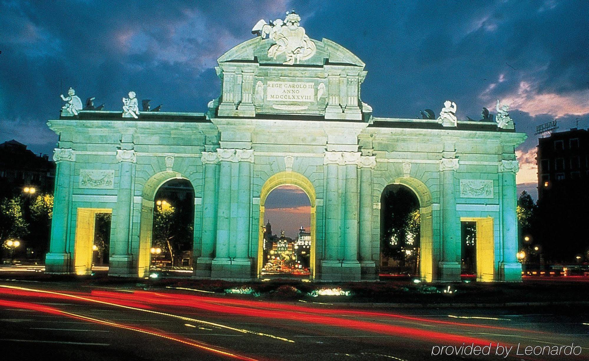 B&B Hotel Madrid Aeropuerto T1 T2 T3 ภายนอก รูปภาพ